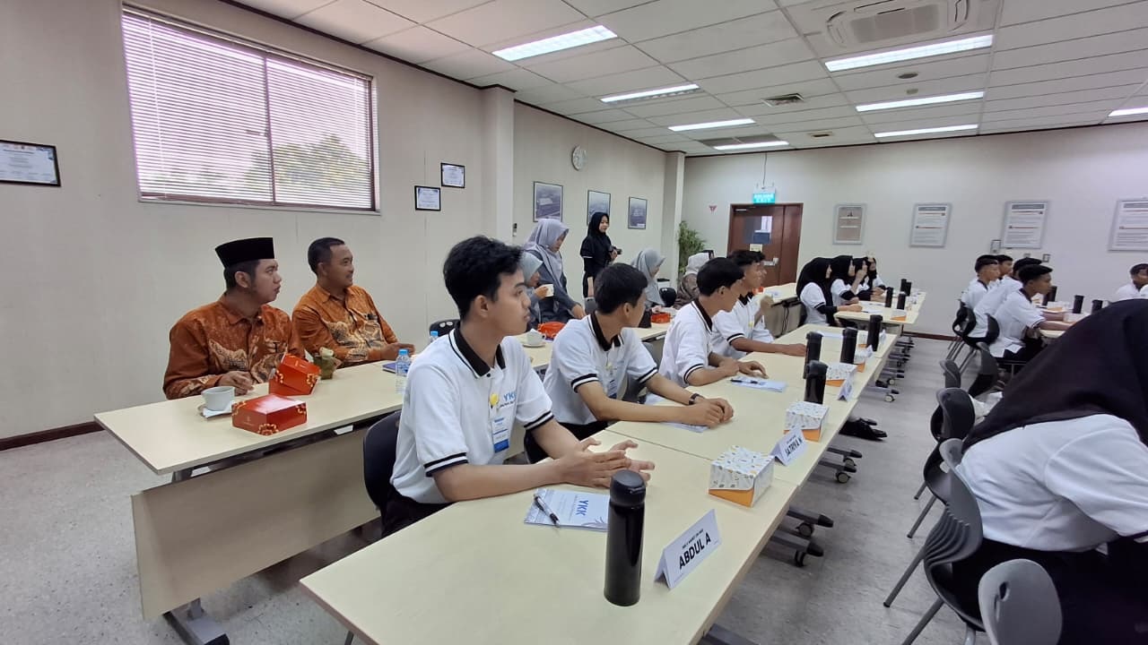 Kunjungan PT. YKK